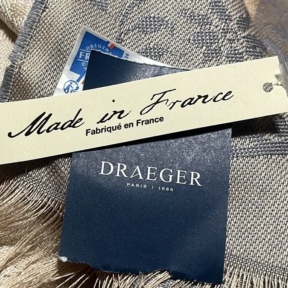DRAEGER MADE IN FRANCE ELEGANT MICROFIBER SCARF SIZE 76”X 28” GRAY/ CREAM